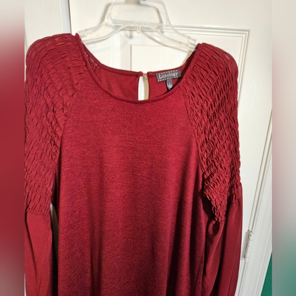 Luxology Bell Sleeved Midi Dress - Picture 2 of 9